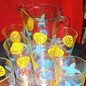 100 vintage items.. glasses. Mugs ...bakelite cup
